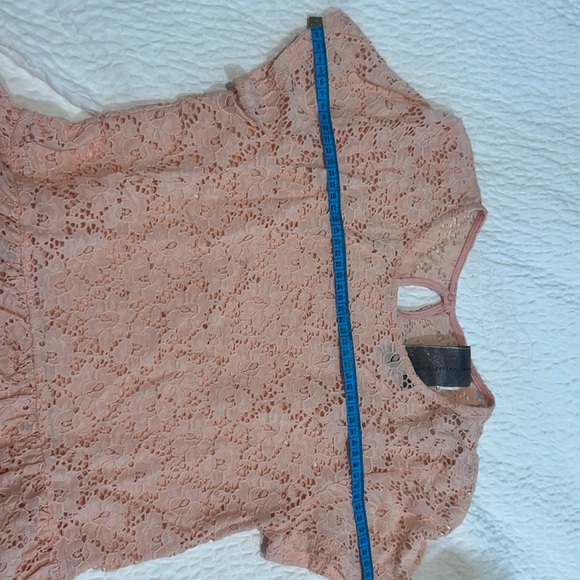 Size small blush lace peplum top - Picture 3 of 6